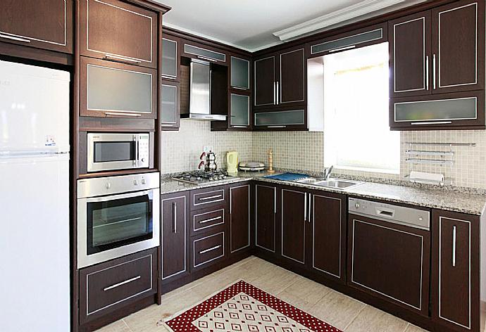 Equipped kitchen . - Villa Kastello . (Photo Gallery) }}