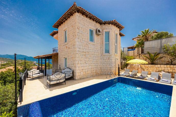 Beautiful villa with private pool and terrace with sea views . - Villa Kastello . (Photo Gallery) }}