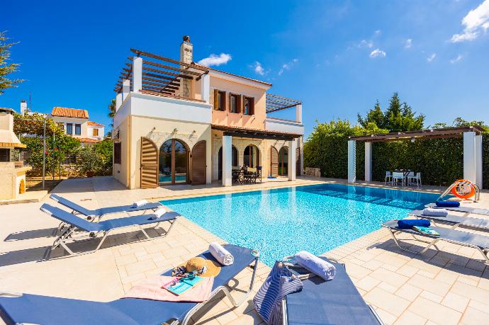 ,Beautiful villa with private pool and terrace . - Villa Nikolas . (Photo Gallery) }}