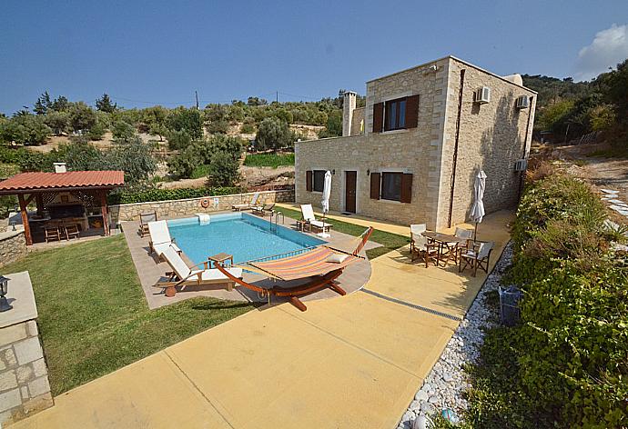 ,Overview . - Villa Katia Faragi . (Photo Gallery) }}