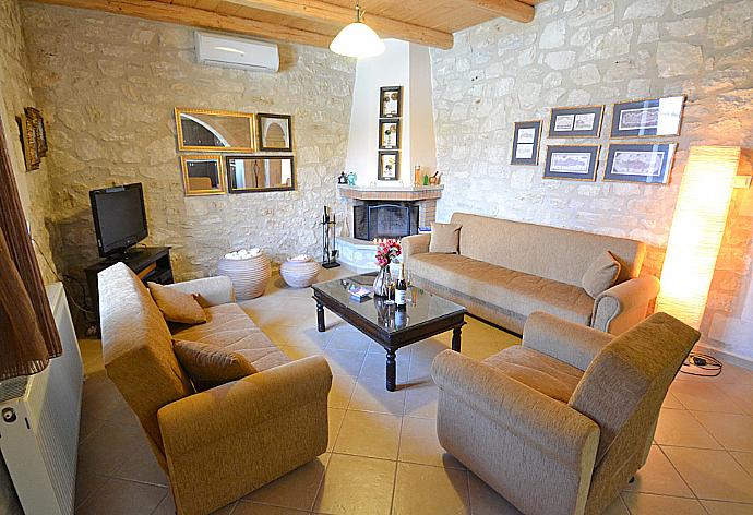 Living Room . - Villa Katia Faragi . (Galerie de photos) }}