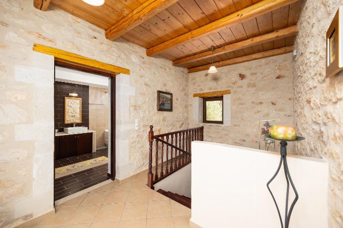 First floor . - Villa Katia Faragi . (Photo Gallery) }}