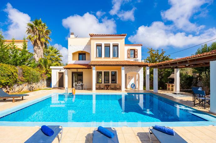 Beautiful villa with private pool and terrace . - Ekklisies Tria . (Galleria fotografica) }}