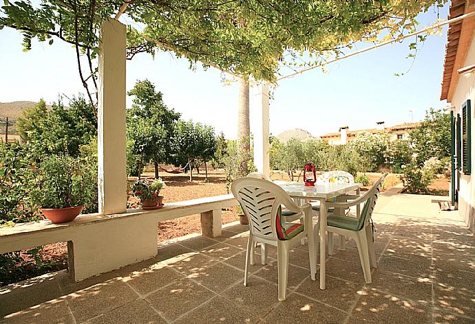 Terrace are and garden . - Villa Isa . (Photo Gallery) }}