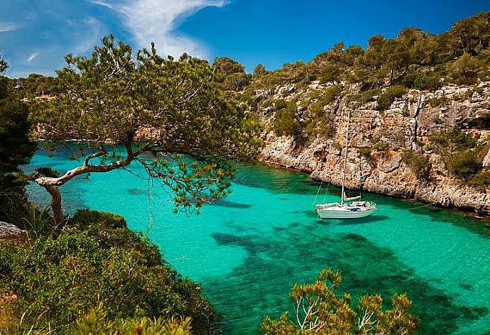 Mallorca . - Villa Isa . (Photo Gallery) }}