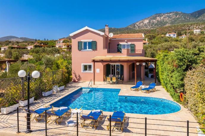 Beautiful villa with private pool and terrace with sea views . - Villa Thalia Katerina . (Photo Gallery) }}