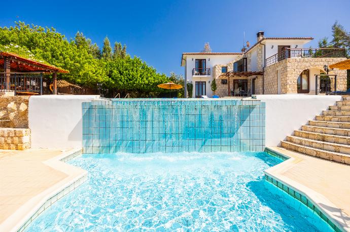 Beautiful villa with private pool, terrace, and garden with sea views . - Villa Ariadne . (Galerie de photos) }}