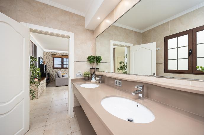 Family bathroom with shower . - Villa Santana . (Photo Gallery) }}