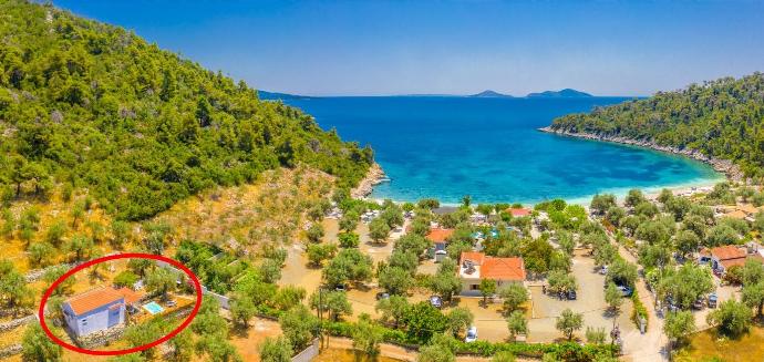 Waterfront taverna at Leftos Gialos Beach - only a 1 minute walk from Neptune . - Neptune . (Photo Gallery) }}