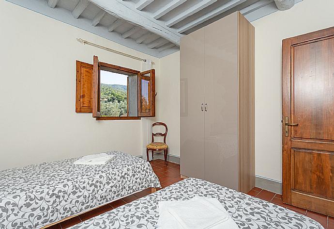 Twin bedroom . - Villa Le Balze . (Photo Gallery) }}