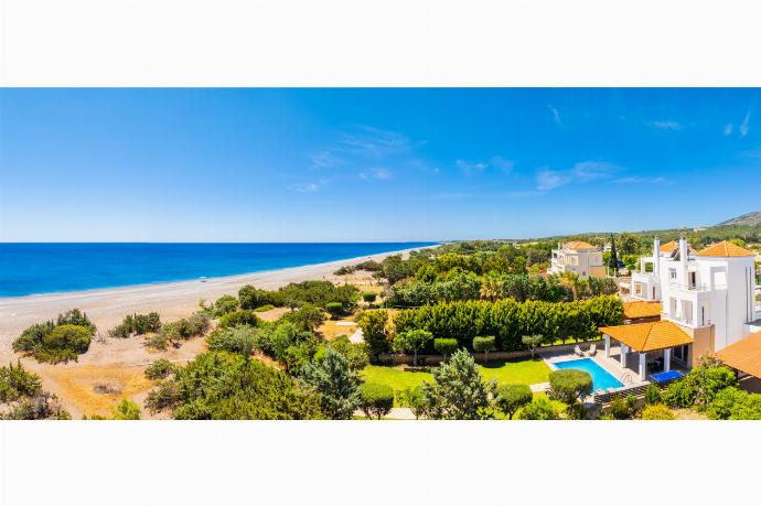 Beautiful villa with private pool, terrace, and garden with sea views . - Villa Mediterranean Blue . (Photo Gallery) }}