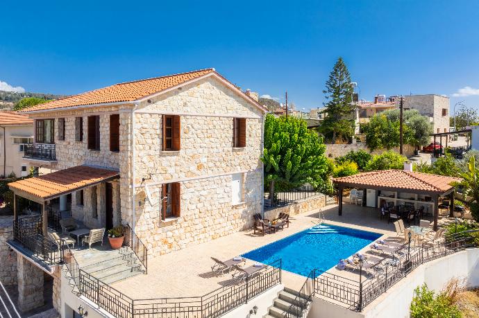 Beautiful villa with private pool and terrace with sea views . - Villa Irene Palace . (Photo Gallery) }}