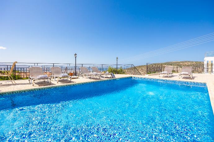 Beautiful villa with private pool and terrace with sea views . - Villa Irene Palace . (Photo Gallery) }}