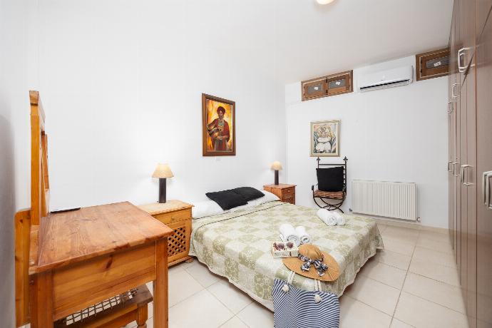 Double bedroom with A/C . - Villa Irene Palace . (Photo Gallery) }}