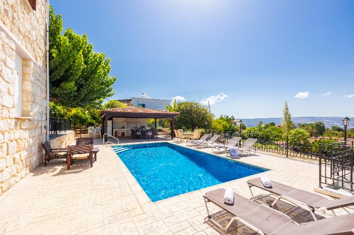 Beautiful villa with private pool and terrace with sea views . - Villa Irene Palace . (Photo Gallery) }}