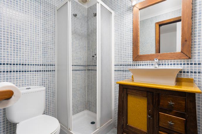 Family bathroom with shower . - Villa Benizan . (Photo Gallery) }}