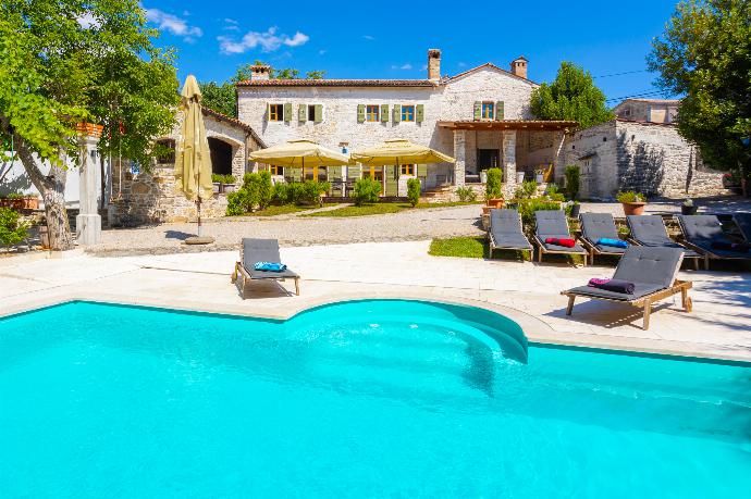 ,Beautiful villa with private pool and terrace . - Villa Damiana . (Photo Gallery) }}