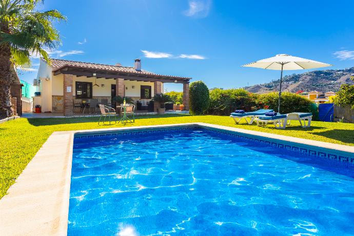 ,Beautiful villa with private pool, terrace, and garden . - Villa Loli Imaroga One . (Photo Gallery) }}