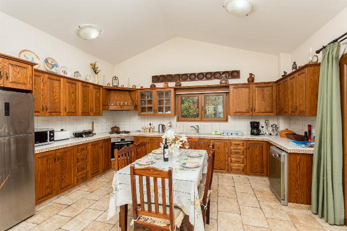 Equipped kitchen on ground floor . - Villa Erato . (Photo Gallery) }}