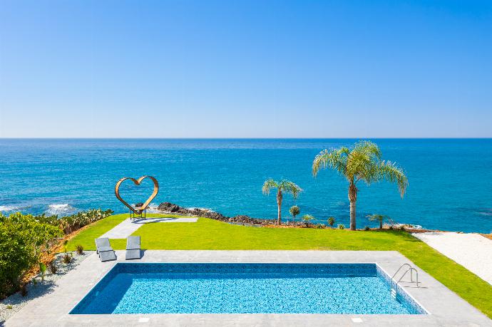 Private pool and terrace with panoramic sea views . - Villa Beach Heaven . (Photo Gallery) }}