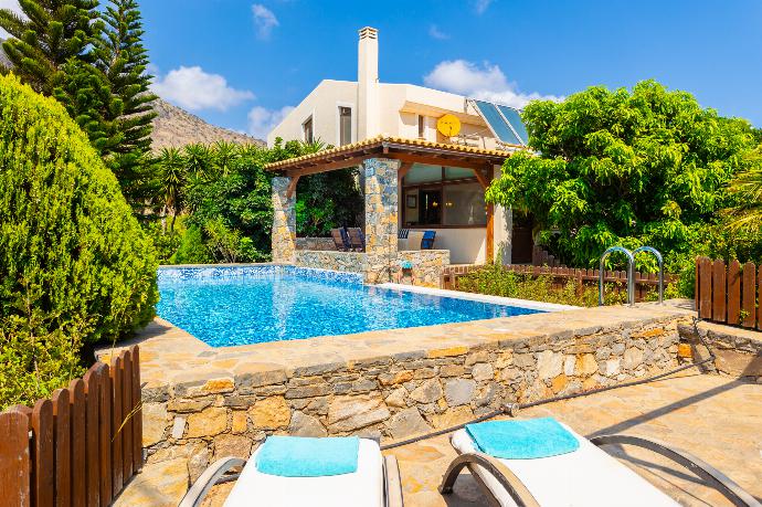 Beautiful villa with private pool, terrace, and garden . - Villa Elounda Blue . (Photo Gallery) }}