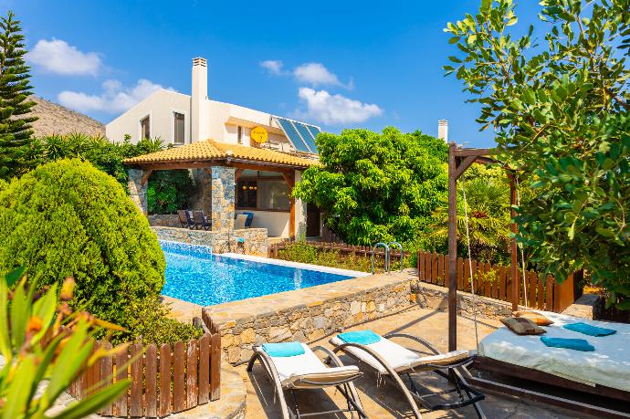 Beautiful villa with private pool, terrace, and garden . - Villa Elounda Blue . (Photo Gallery) }}