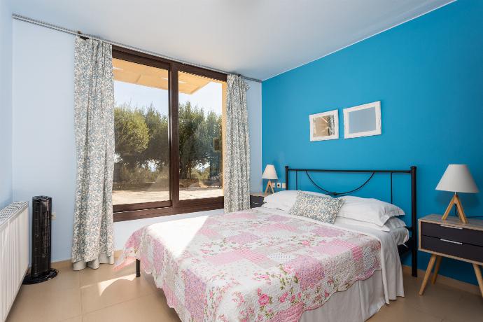 Double bedroom  . - Villa Panorama . (Photo Gallery) }}