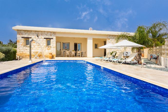 Beautiful villa with private pool, terrace, and garden . - Villa Elite . (Photo Gallery) }}