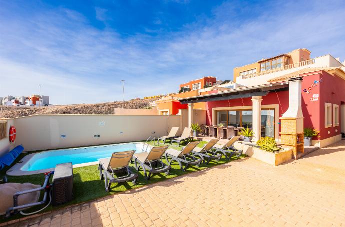 Beautiful villa with private pool and terrace with sea views . - Villa Mariposas Caleta . (Photo Gallery) }}