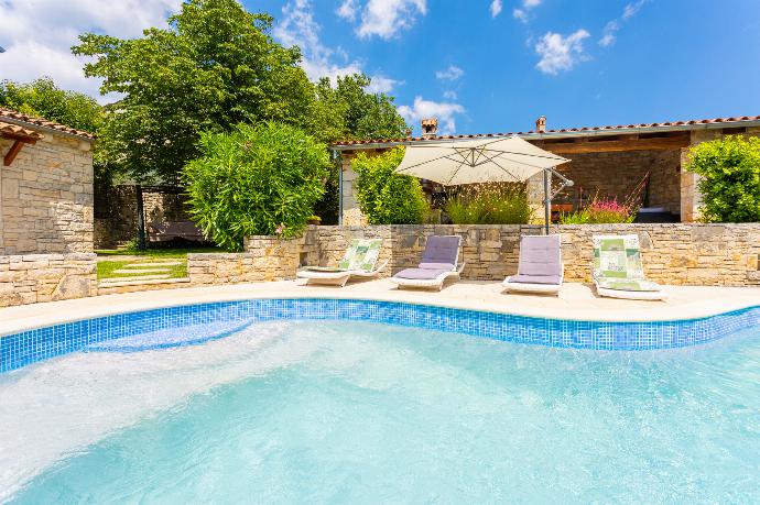 Private pool, terraces, and garden . - Villa Di Vino . (Photo Gallery) }}