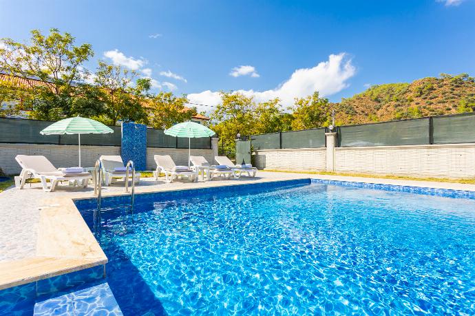 Private pool and terrace . - Villa Sasha 1 . (Photo Gallery) }}