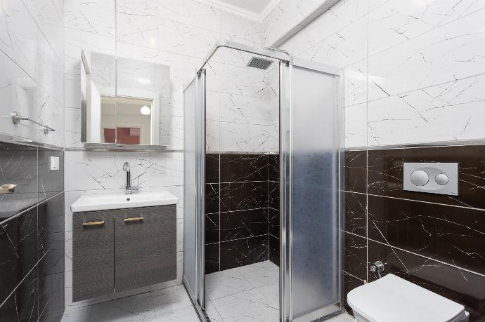Family bathroom with shower . - Villa Sasha 2 . (Photo Gallery) }}