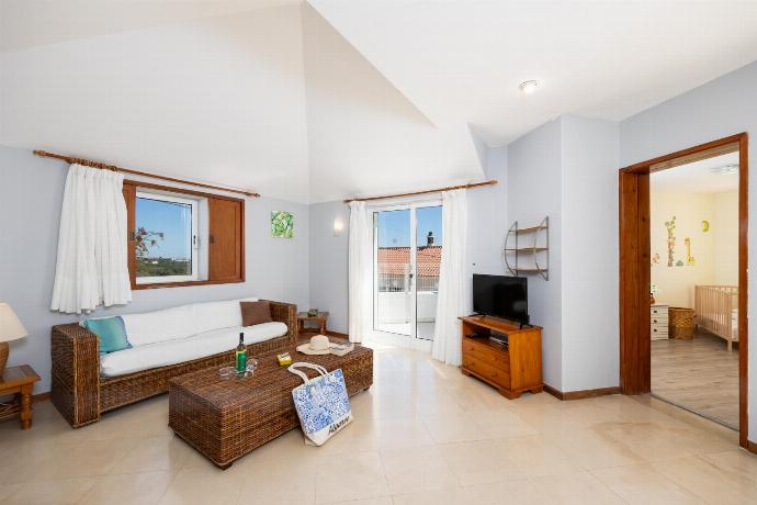 Living area with sofa and TV . - Villa Brejos . (Galería de imágenes) }}