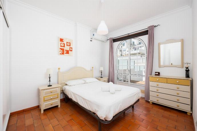Double bedroom with A/C . - Villa Lili . (Photo Gallery) }}