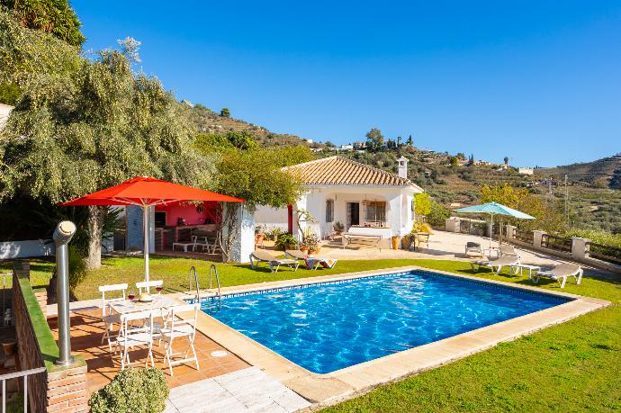 Beautiful villa with private pool, terrace, and garden with sea views . - Villa La Higuera . (Photo Gallery) }}