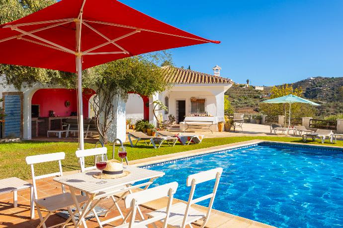 Beautiful villa with private pool, terrace, and garden with sea views . - Villa La Higuera . (Photo Gallery) }}