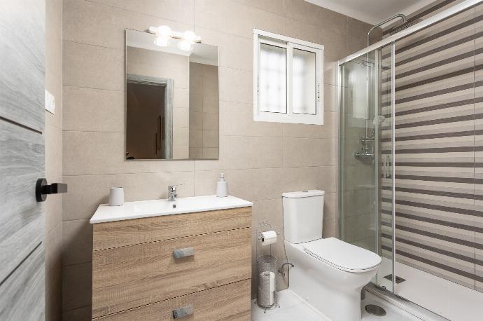 Family bathroom with shower . - Villa Garcia Lorca . (Photo Gallery) }}