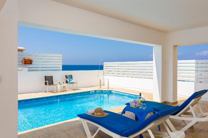 Private pool and terrace with sea views . - Villa Serena . (Photo Gallery) }}