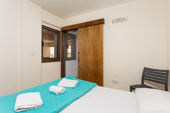 Double bedroom with A/C . - Villa Serena . (Photo Gallery) }}