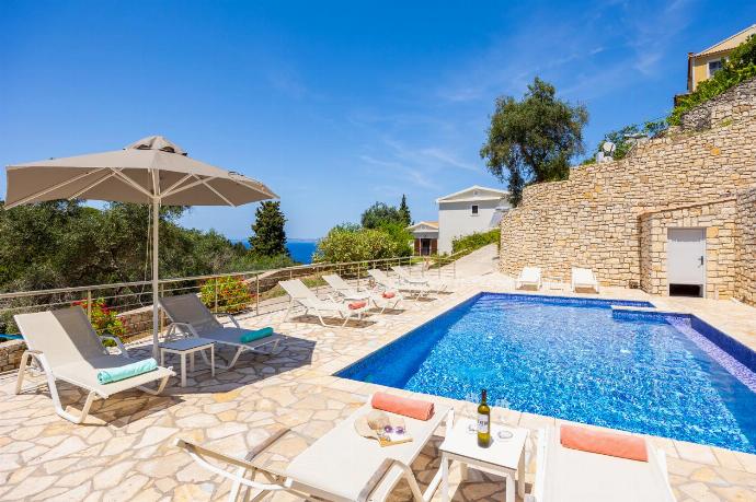 Beautiful villa with private pool, terraces, and garden with panoramic sea views . - Villa Ariadne . (Photo Gallery) }}