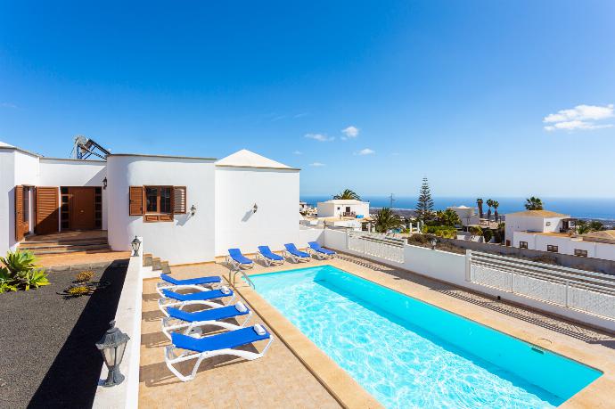 ,Beautiful villa with private pool, terrace, and garden with sea views . - Villa El Callao . (Photo Gallery) }}