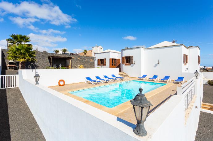 Beautiful villa with private pool, terrace, and garden with sea views . - Villa El Callao . (Galería de imágenes) }}