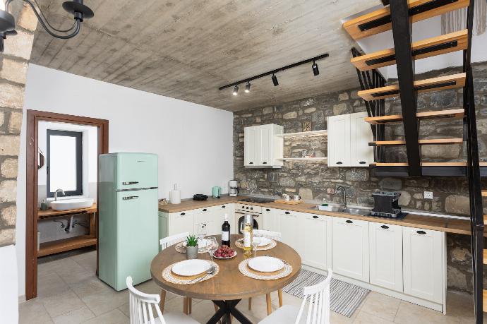 Equipped kitchen . - La Casa Di Pietre 2 . (Photo Gallery) }}