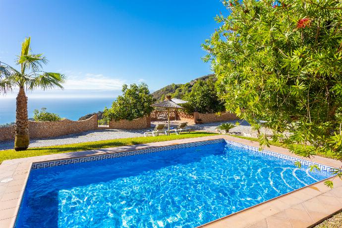 Private pool, terrace, and garden with sea views . - Villa Bonifacio 2 . (Photo Gallery) }}