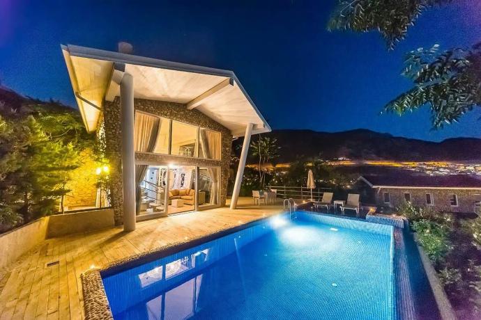 Beautiful villa with private infinity pool and terrace with panoramic sea views . - Villa Pavilion . (Photo Gallery) }}