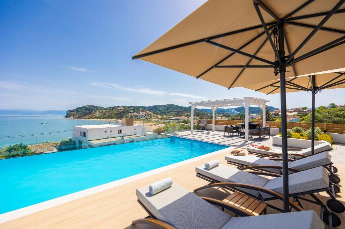 Private pool and terrace with sea views . - Villa Halcyon . (Photo Gallery) }}
