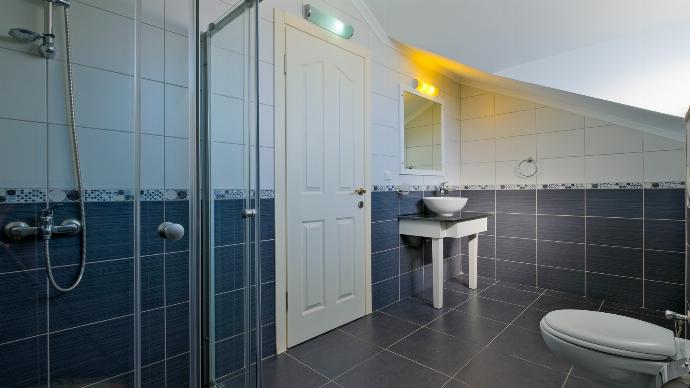 Bathroom with shower . - Orka Crystal Villa . (Photo Gallery) }}