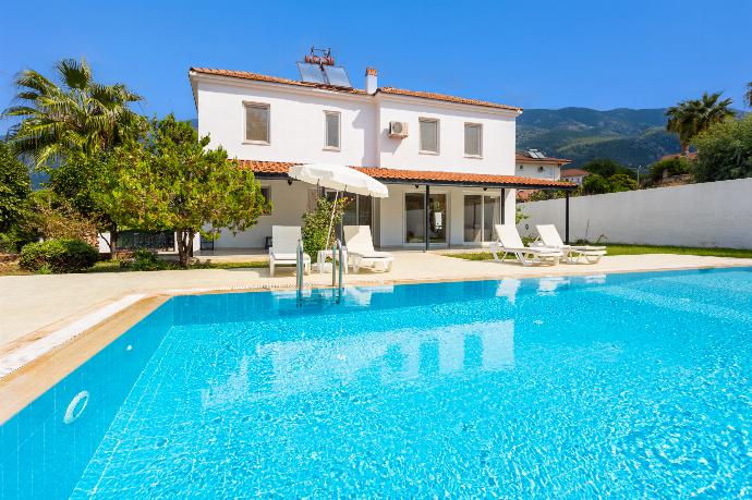 ,Beautiful villa with private pool and terrace . - Villa Oliv . (Photo Gallery) }}