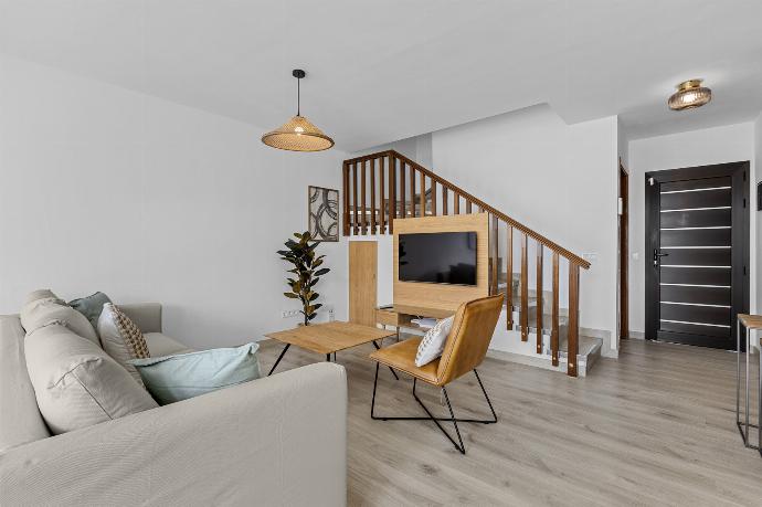 ,Open-plan living room with sofas, dining area, kitchen, WiFi internet, satellite TV . - Villa Oscar . (Photo Gallery) }}