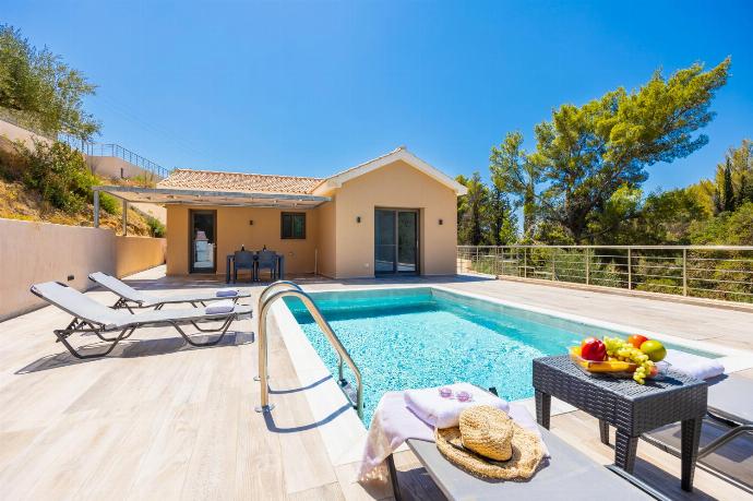 ,Beautiful villa with private pool and terrace . - Villa Sia . (Galería de imágenes) }}